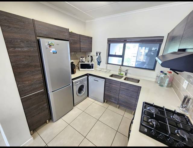 2 BEDROOM APARTMENT FOR SALE IN MODDERFONTEIN